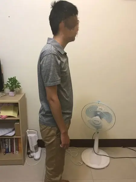 學員第一次評估時的側面體態記錄